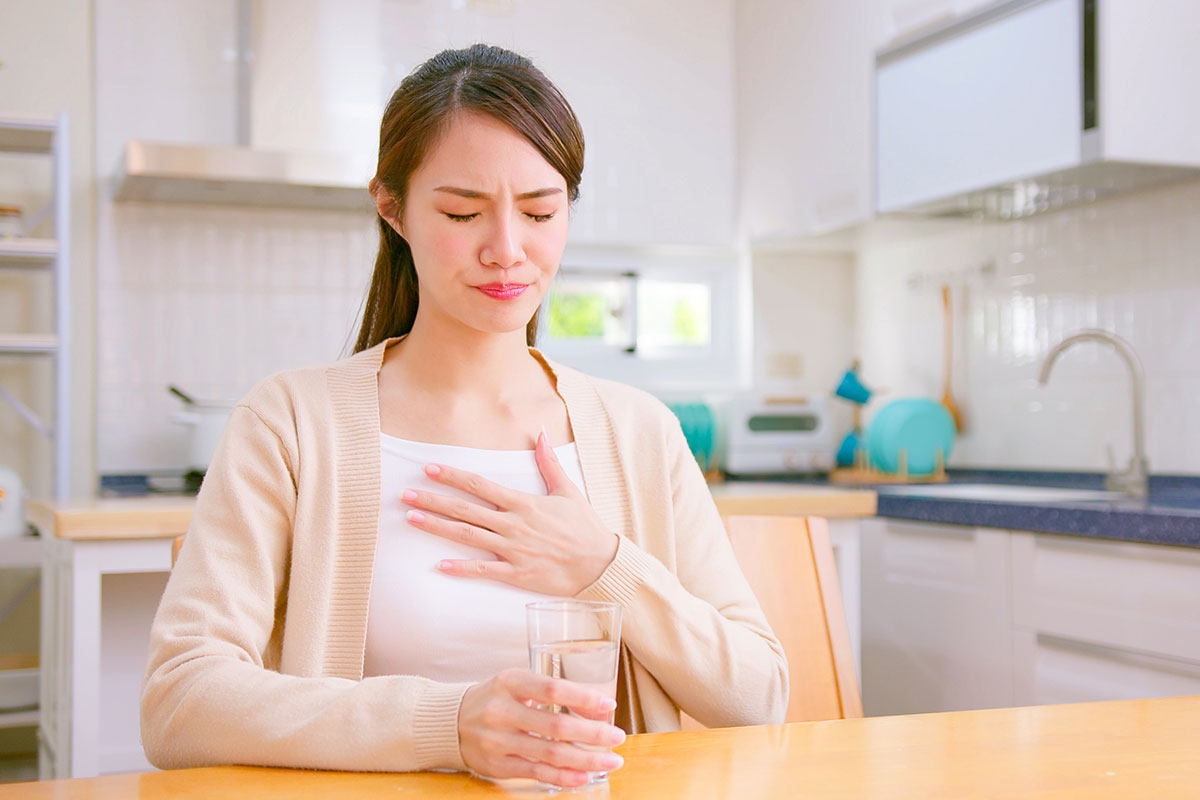 Patient with GERD wonders what are the symptoms of acid reflux
